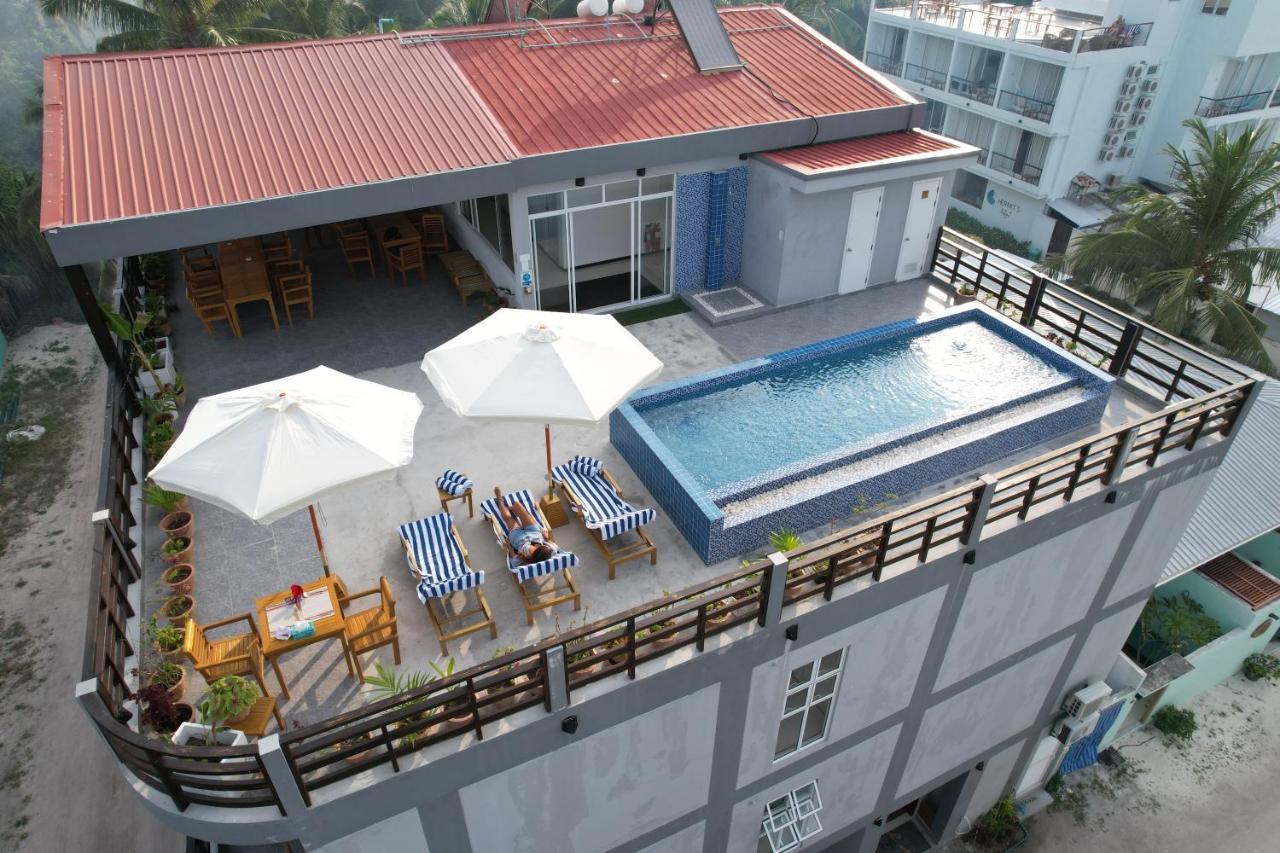 Grand Beach Dhigurah Dhigurah  Exterior photo