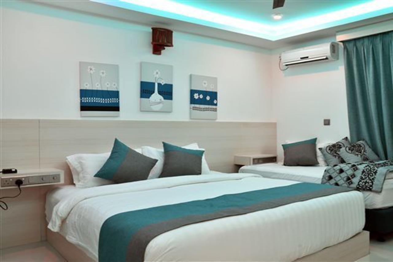 Grand Beach Dhigurah Dhigurah  Exterior photo