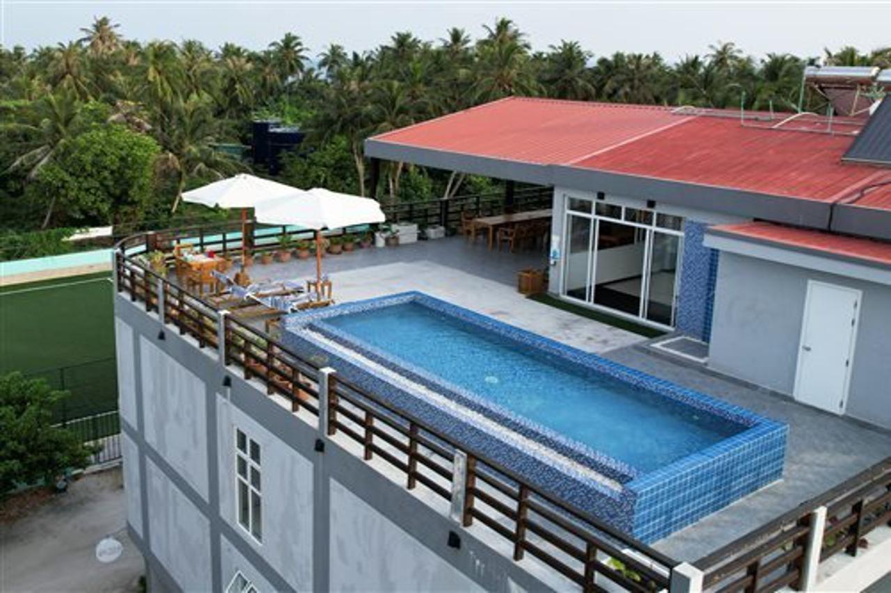 Grand Beach Dhigurah Dhigurah  Exterior photo